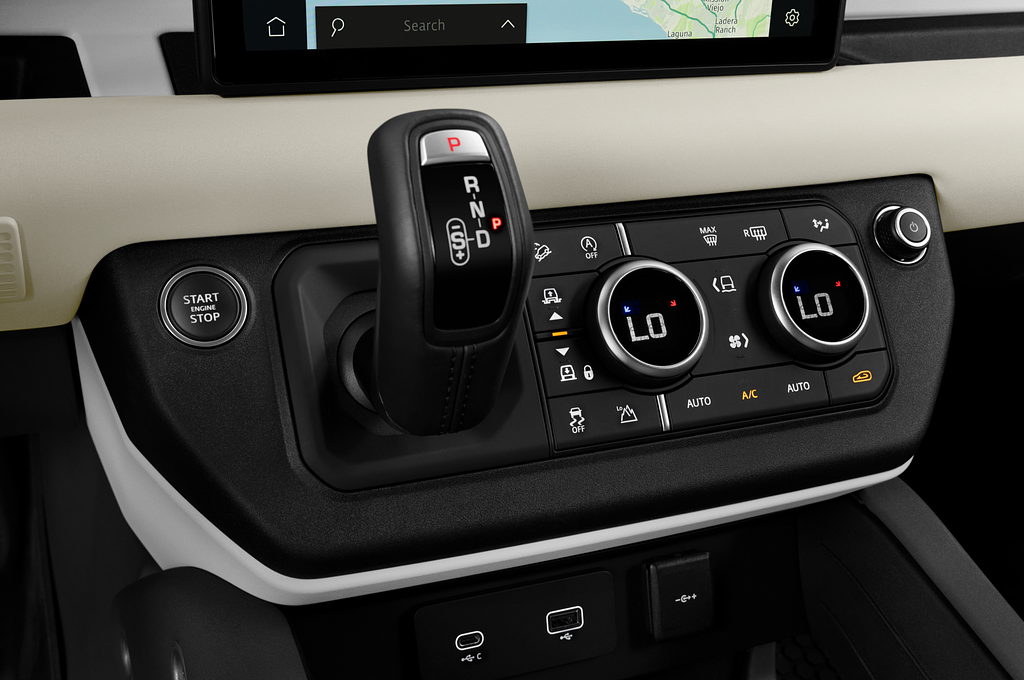 Land Rover Defender 110 (Baujahr 2022) SE 5 Türen Temperatur und Klimaanlage