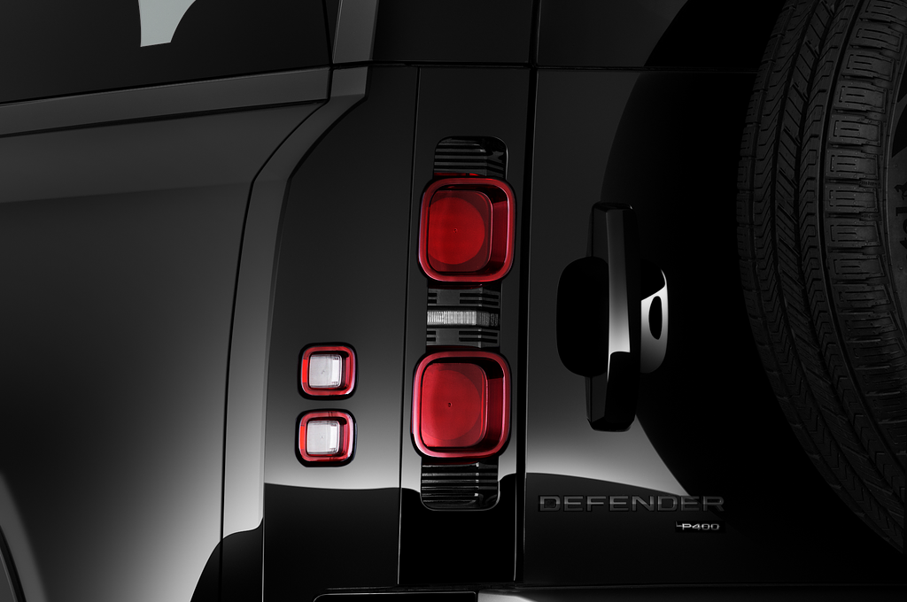 Land Rover Defender 110 (Baujahr 2022) SE 5 Türen Rücklicht