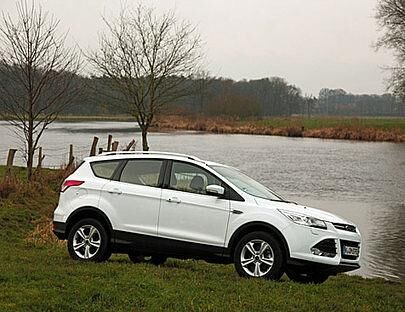 Der Kuga überzeugt sowohl im Gelände, als auch auf der Landstraße.