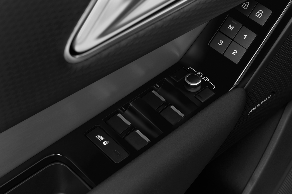 Land Rover Range Rover Velar (Baujahr 2022) R-Dynamic S 5 Türen Bedienungselemente Tür