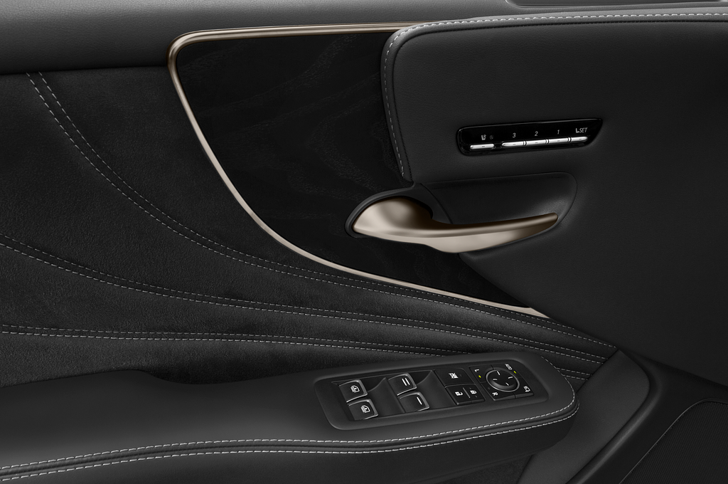 Lexus LS (Baujahr 2022) Executive Line 4 Türen Bedienungselemente Tür