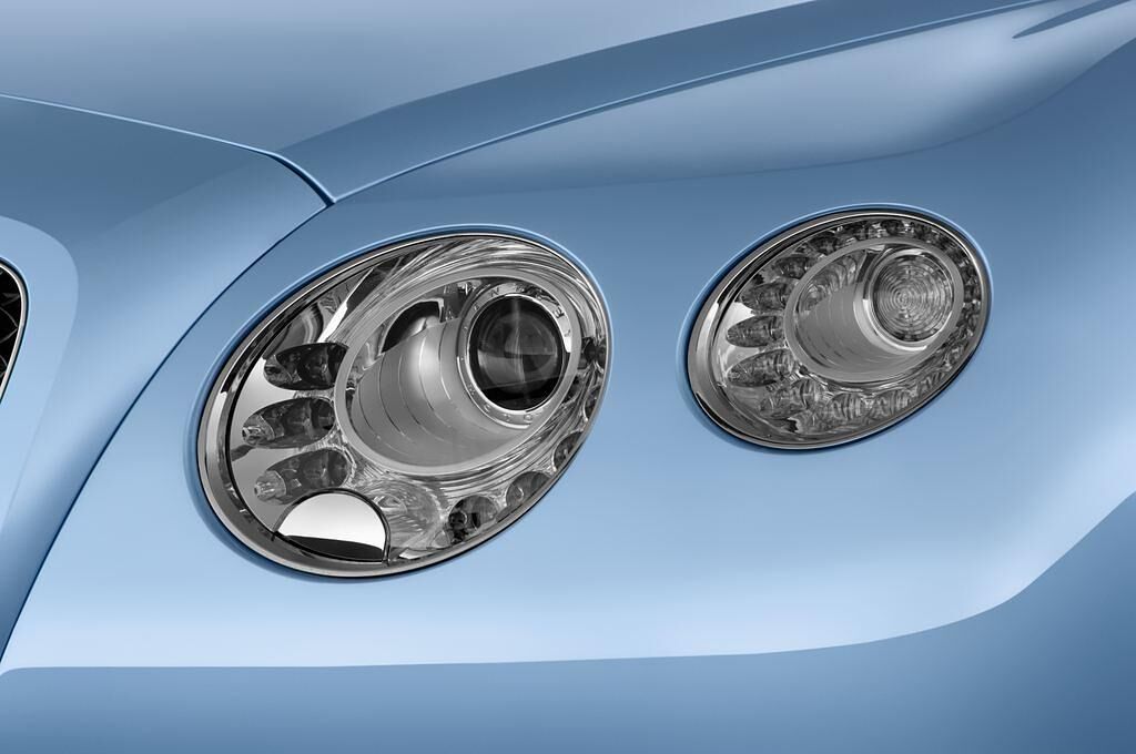 Bentley Continental GTC (Baujahr 2015) V8 4Wd At 2 Türen Scheinwerfer