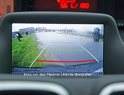 Die Rückfahrkamera incl. Navigation kostet 1.100 Euro extra.
