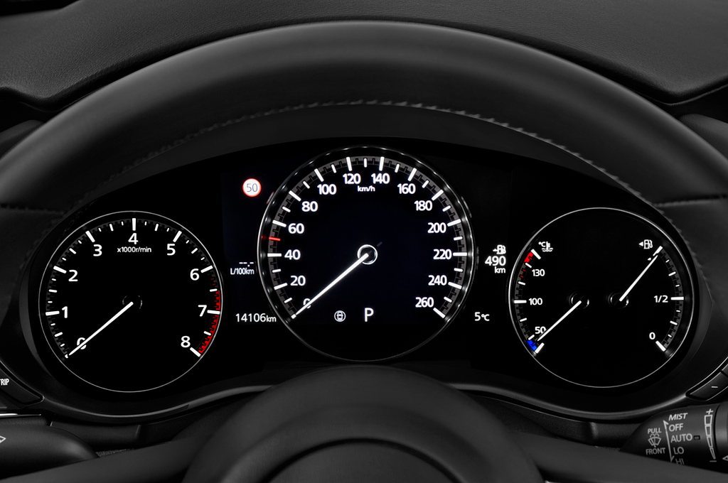 Mazda Mazda3 Fastback (Baujahr 2019) - 4 Türen Tacho und Fahrerinstrumente