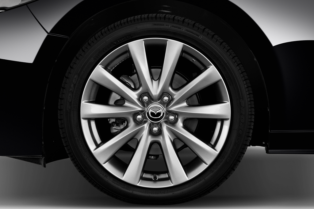Mazda Mazda3 Fastback (Baujahr 2019) - 4 Türen Reifen und Felge