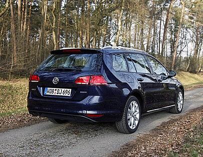 Durch die neuen Heckleuchten, das etwas gestraffte Design, wirkt der Golf eleganter, dynamischer.