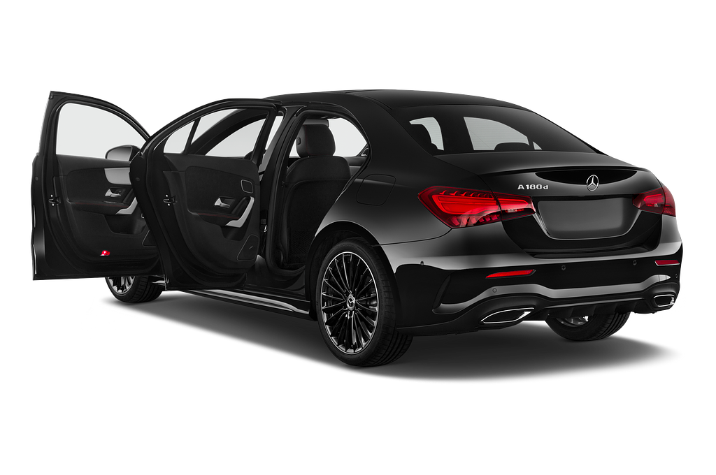 Mercedes A Class Berline (Baujahr 2023) AMG Line 4 Türen Tür geöffnet