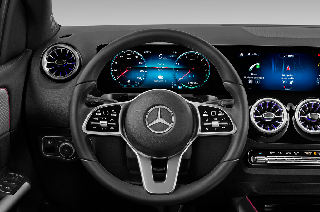 Mercedes B Class Sports Tourer (Baujahr 2022) 250e Progressive Line 5 Türen Lenkrad