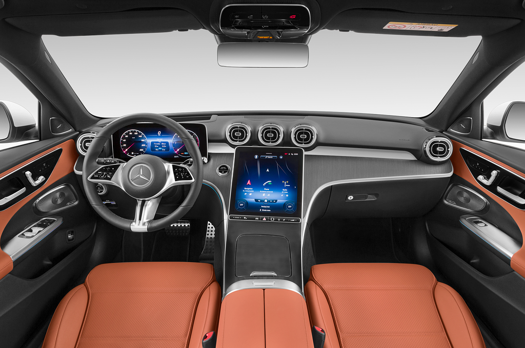 Mercedes C Class (Baujahr 2022) All-Terrain 5 Türen Cockpit und Innenraum