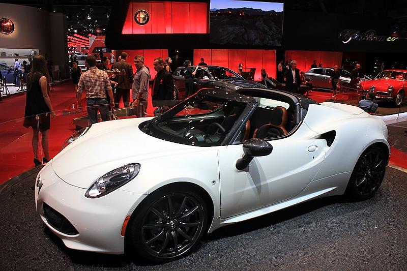 Offener Fahrspaß im Alfa Romeo 4C Spider