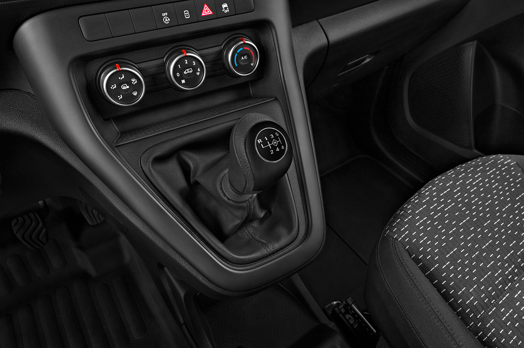 Mercedes Citan Furgon (Baujahr 2023) Pro 4 Türen Schalthebel