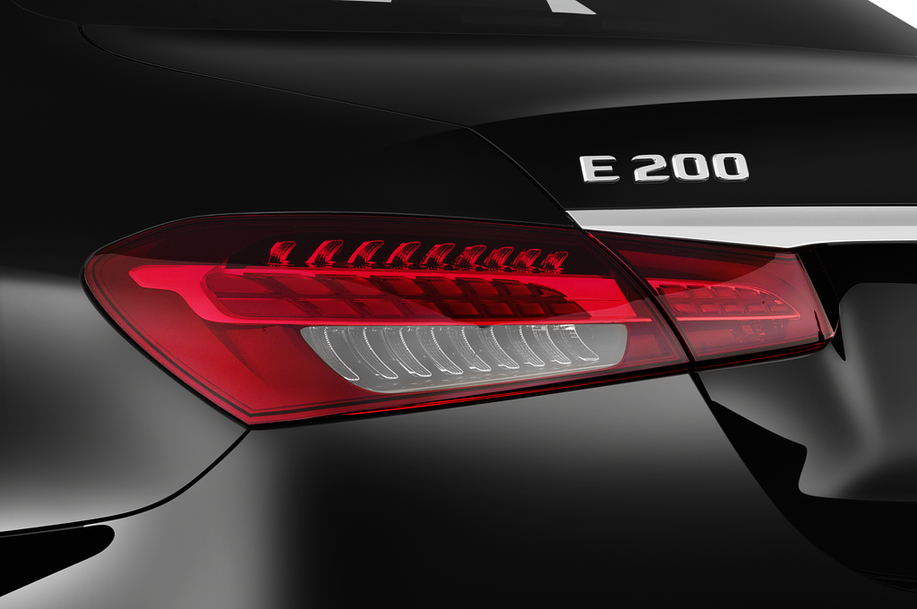 Mercedes E Class (Baujahr 2021) Avantgarde 4 Türen Rücklicht