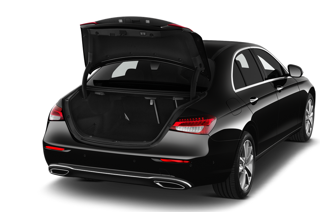 Mercedes E Class (Baujahr 2021) Avantgarde 4 Türen Kofferraum
