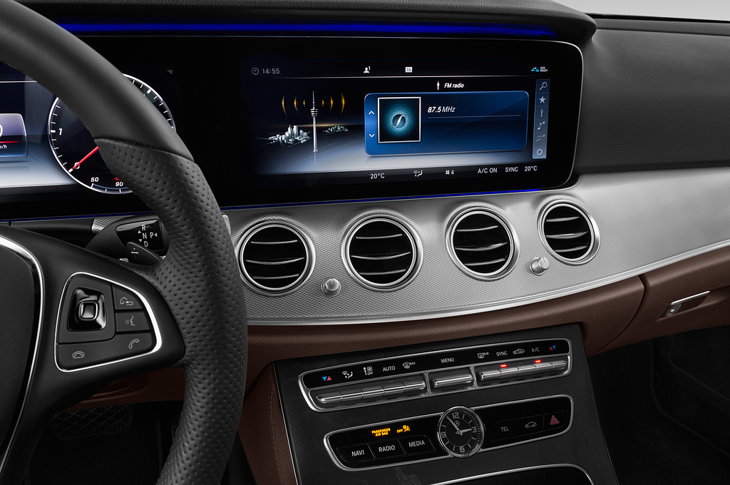 Mercedes E Class (Baujahr 2022) - 4 Türen Radio und Infotainmentsystem