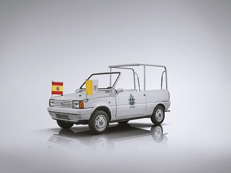Das Seat Papa Mobil passte in die Einfahrten der Fußballstadien