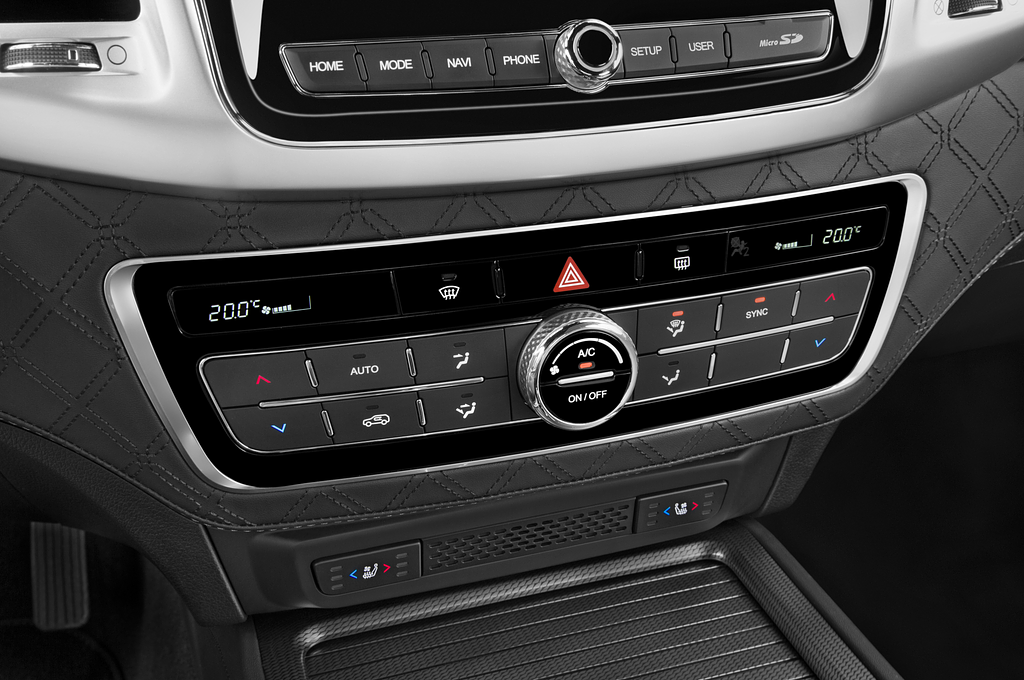 Ssangyong Rexton (Baujahr 2021) Sapphire 5 Türen Temperatur und Klimaanlage