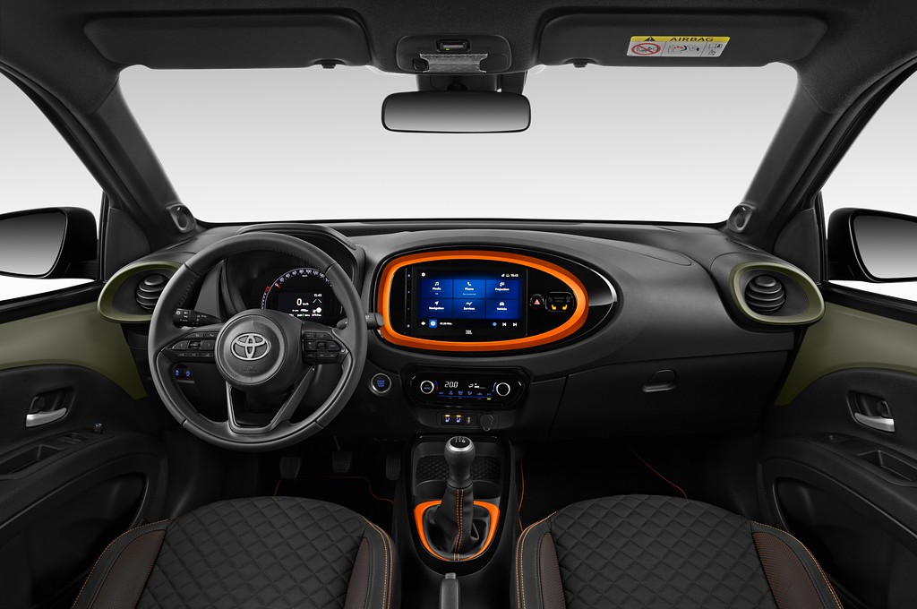 Toyota Aygo X (Baujahr 2022) Limited 5 Türen Cockpit und Innenraum