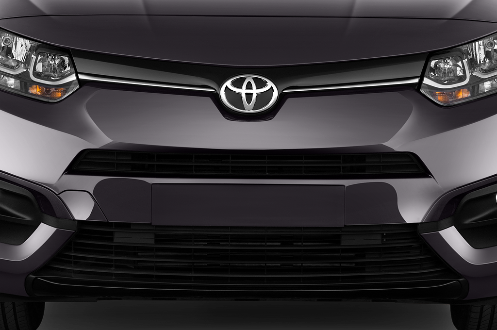 Toyota Proace City Verso (Baujahr 2020) - 5 Türen Kühlergrill und Scheinwerfer