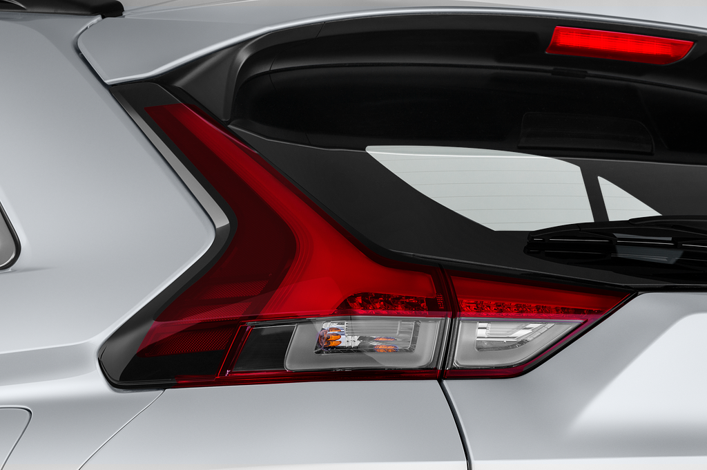 Mitsubishi Eclipse Cross PHEV (Baujahr 2021) Top 5 Türen Rücklicht
