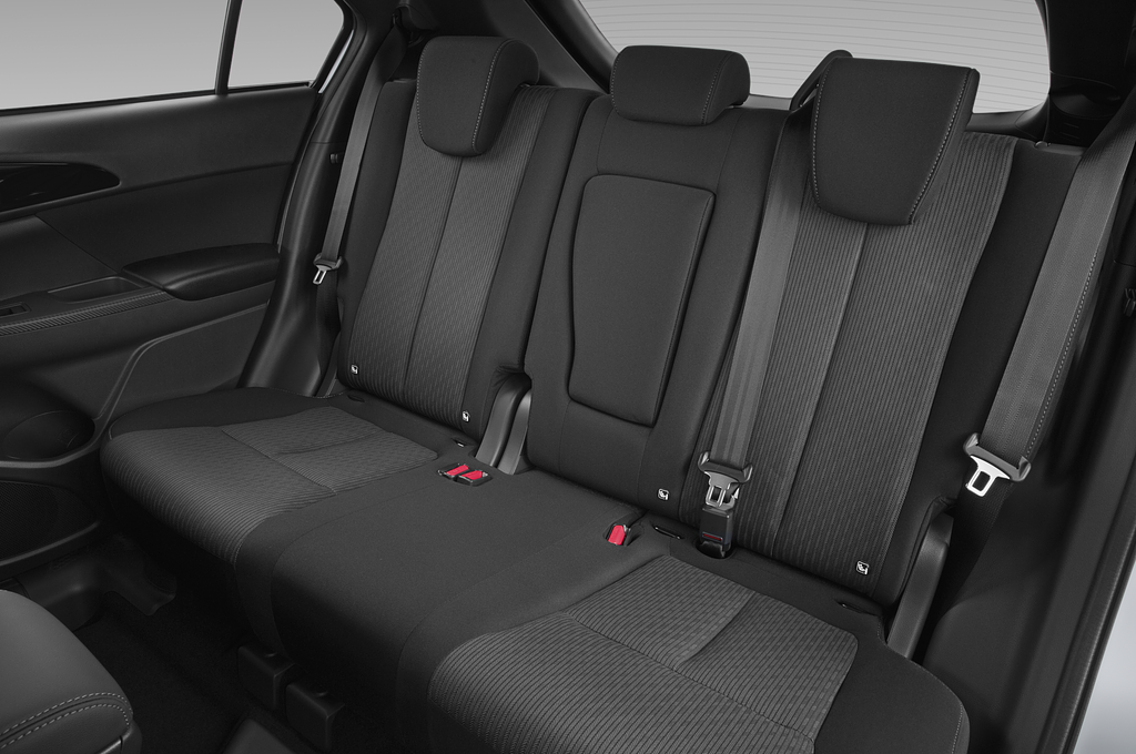 Mitsubishi Eclipse Cross PHEV (Baujahr 2021) Basis 5 Türen Rücksitze