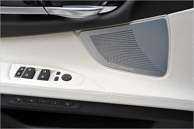Für guten Klang sorgt im 7er auf Wunsch ein Soundsystem von Bang & Olufsen