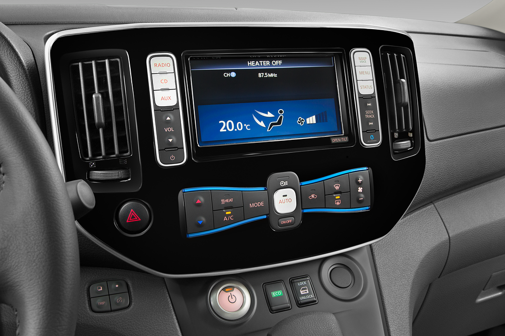 Nissan e-NV200 (Baujahr 2021) Regular Cab 4 Türen Temperatur und Klimaanlage