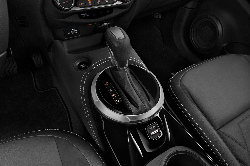 Nissan Juke (Baujahr 2022) Hybrid N-Design 5 Türen Schalthebel