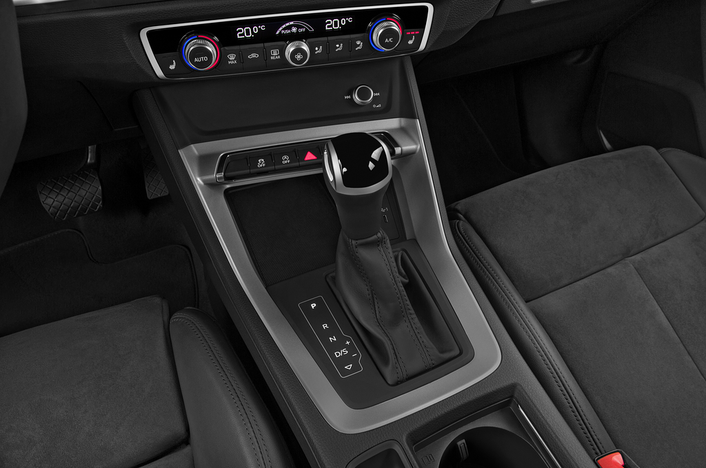 Audi Q3 (Baujahr 2023) S Line 5 Türen Schalthebel