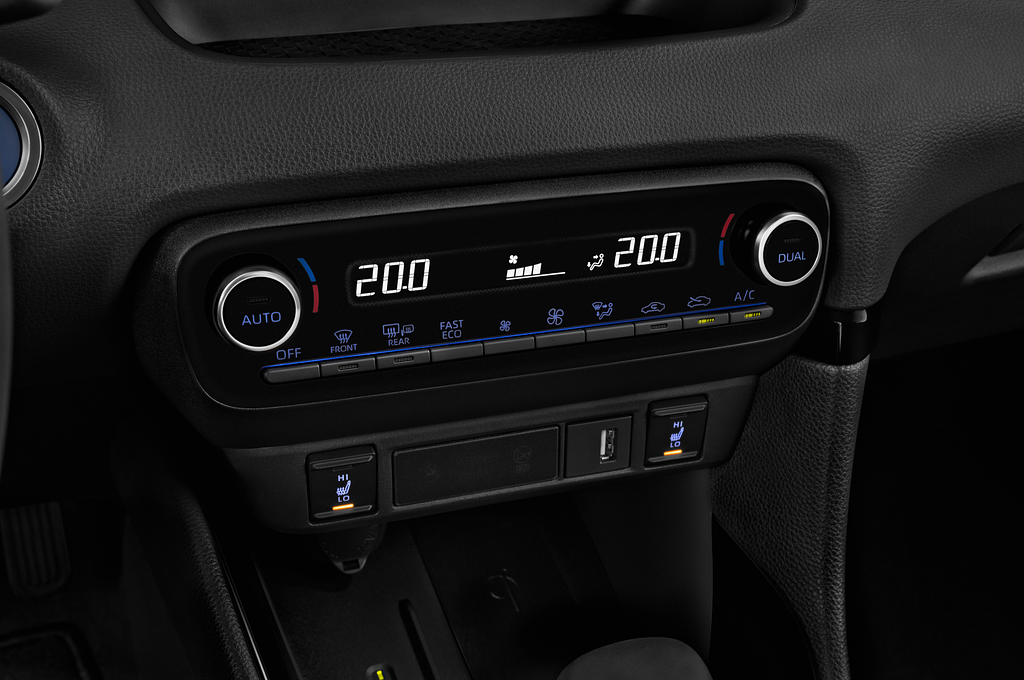 Toyota Yaris (Baujahr 2020) Premier Edition 5 Türen Temperatur und Klimaanlage
