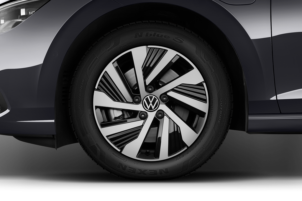 Volkswagen Golf (Baujahr 2022) Style 5 Türen Reifen und Felge