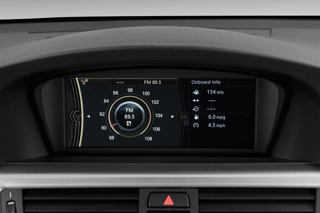 BMW 3 Series (Baujahr 2010) 325i Touring 5 Türen Radio und Infotainmentsystem