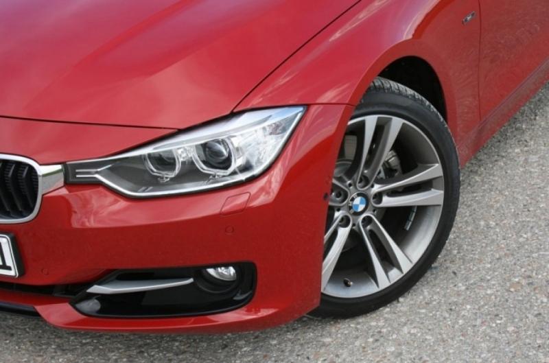 Die doppelten Coronaringe des BMW 328i