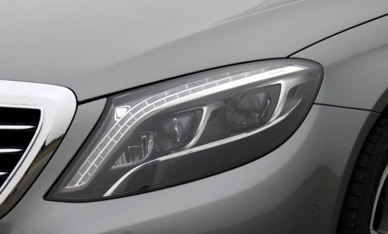 Mercedes S 500 - mit Fackelblinker