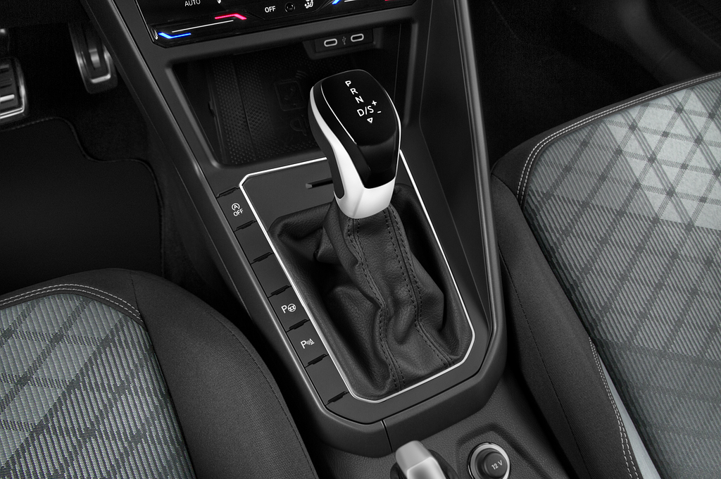 Volkswagen Polo (Baujahr 2022) R-Line 5 Türen Schalthebel