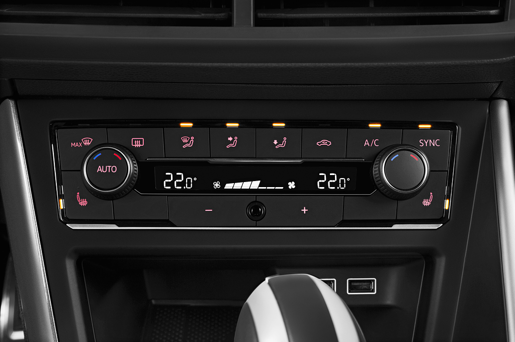 Volkswagen Polo (Baujahr 2022) GTI 5 Türen Temperatur und Klimaanlage