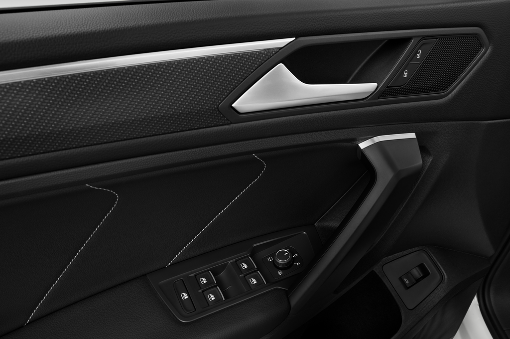 Volkswagen Tiguan Allspace (Baujahr 2022) R-Line 5 Türen Bedienungselemente Tür