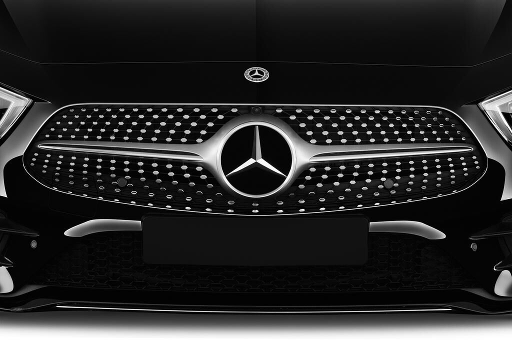Mercedes CLS Coupe (Baujahr 2018) AMG line 4 Türen Kühlergrill und Scheinwerfer
