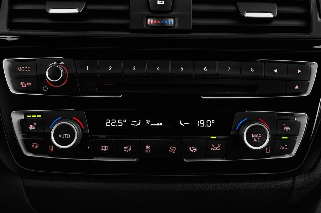 BMW 3 Series (Baujahr 2016) M Sport 5 Türen Temperatur und Klimaanlage