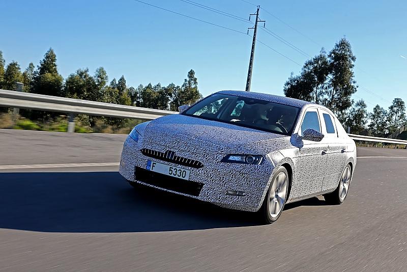 Skoda Superb Prototyp 2015