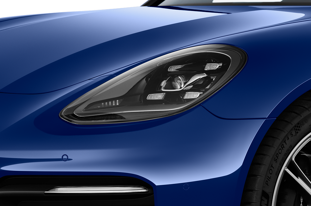 Porsche Panamera (Baujahr 2022) Base 5 Türen Scheinwerfer