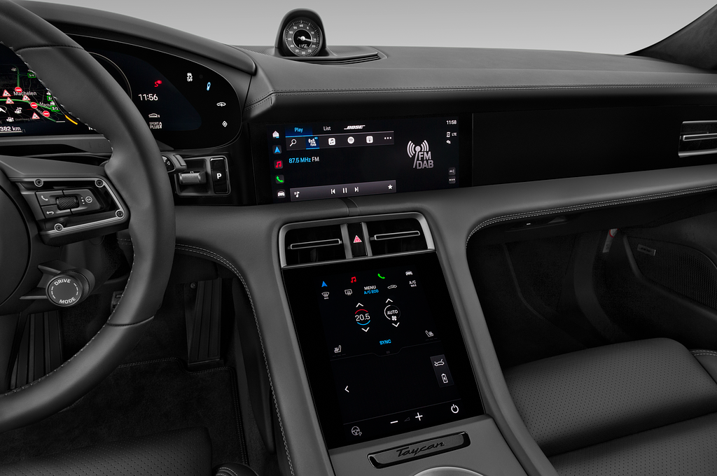 Porsche Taycan (Baujahr 2022) 4S Cross Turismo 5 Türen Radio und Infotainmentsystem