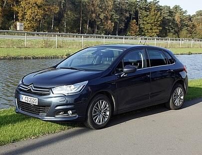 Neu im autoplenum.de-Testfuhrpark: Der Citroen C4 mit kraftvollem 115 PS e-HDi-Motor.