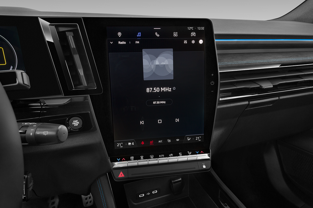 Renault Austral (Baujahr 2023) Techo Esprit Alpine 5 Türen Radio und Infotainmentsystem