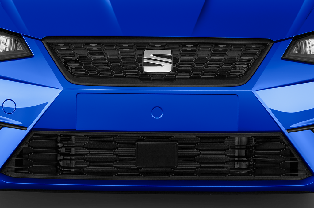 SEAT Ibiza (Baujahr 2022) Style 5 Türen Kühlergrill und Scheinwerfer