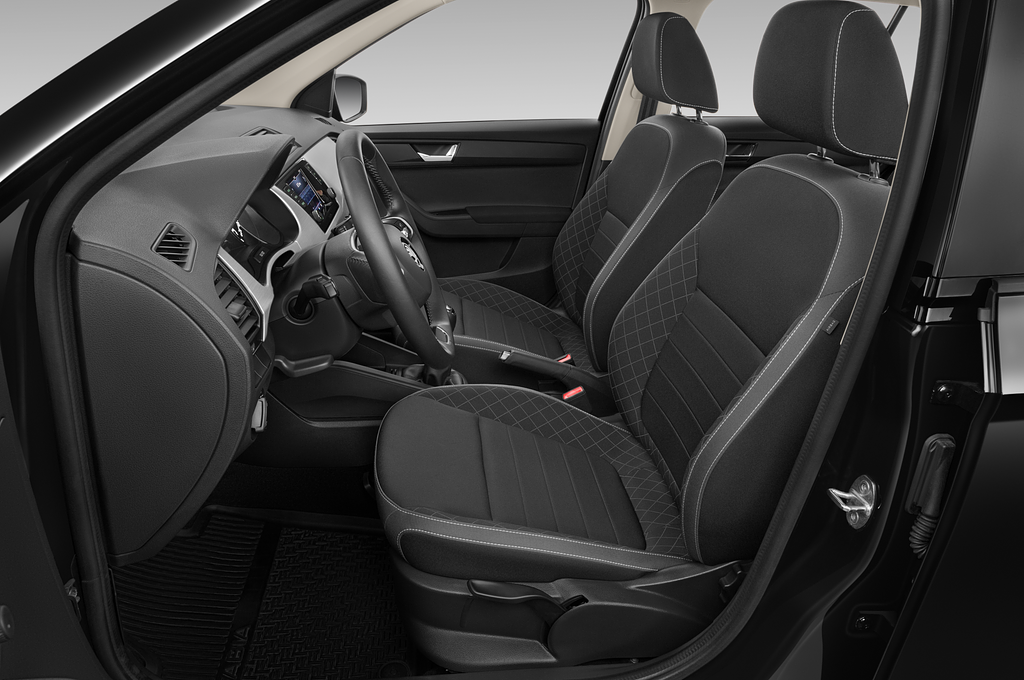 Skoda Fabia (Baujahr 2021) Style 5 Türen Vordersitze