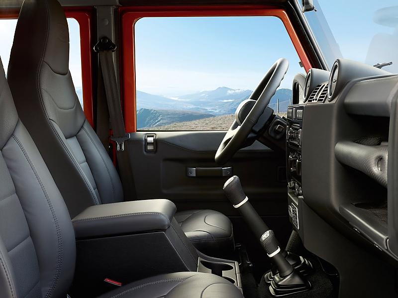 Land Rover Defender Adventure