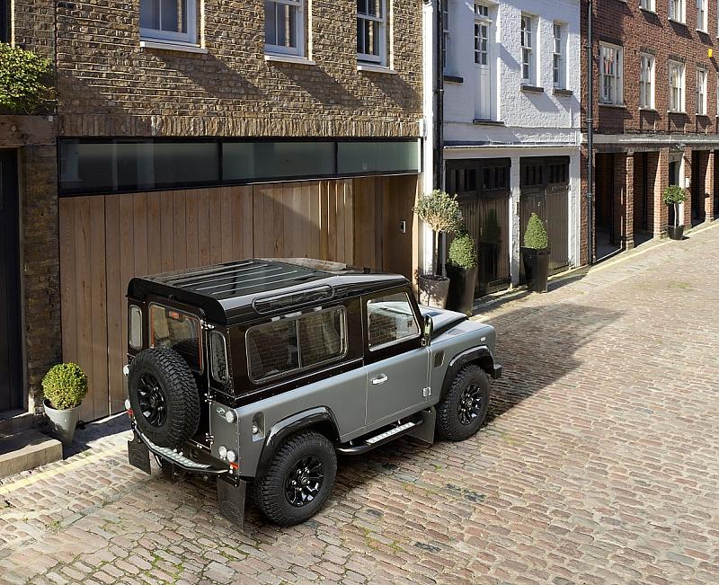 Land Rover Defender Autobiography