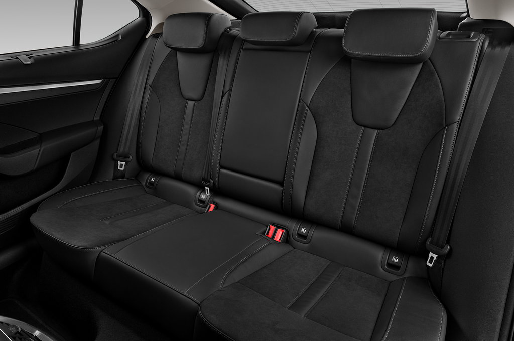 Skoda Octavia (Baujahr 2020) Style 5 Türen Rücksitze