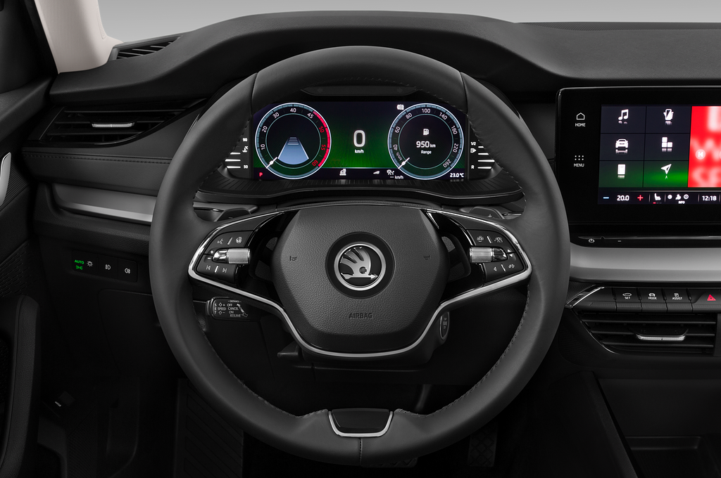 Skoda Octavia Combi (Baujahr 2020) Ambition 5 Türen Lenkrad