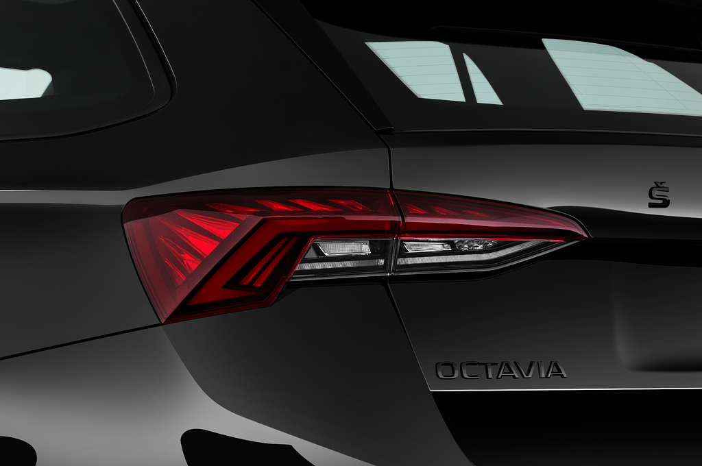 Skoda Octavia Combi iV (Baujahr 2023) SportLine 5 Türen Rücklicht